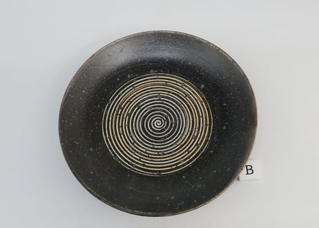 輪線文皿　（健太　作）