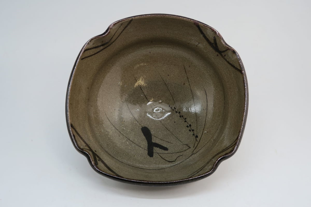 唐津焼　武造　絵唐津　鉄絵　草花図　四方隅切　大鉢　菓子鉢　盛り鉢　茶道具　共箱 唐津焼 武造 絵唐津 鉄絵 草花図 四方隅切 大鉢 菓子鉢 盛り鉢