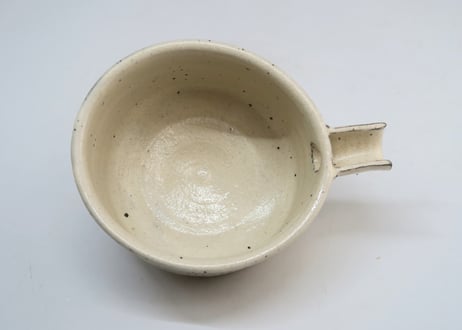 唐津粉引線文片口　（隆　作）