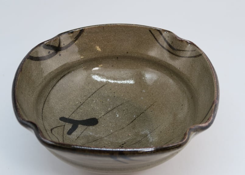 絵唐津四方鉢 （太亀 作） | 隆太窯 shop