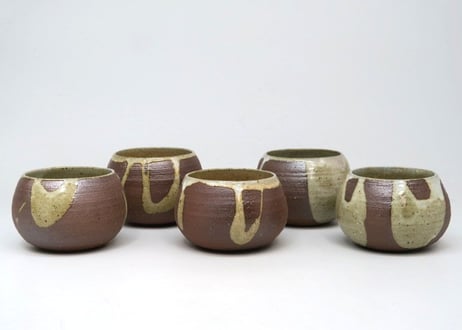 隆太窯中里隆作 湯呑み 5個セット 木箱入り 粉引湯呑を制作中です。 #中里健太 #隆太窯 #唐津焼 #窯物 #唐津粉引湯呑