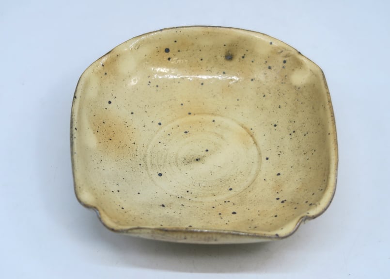 唐津粉引四方皿 （隆 作） | 隆太窯 shop