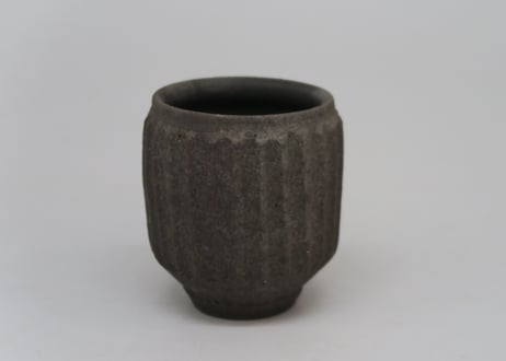 唐　黒釉杯　魯山段店窯　茶杯　ぐい呑　褐釉 唐 黒釉杯 魯山段店窯 茶杯 ぐい呑 褐釉 - メルカリ