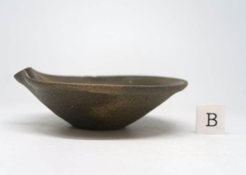 唐津南蛮片口向附 （隆 作） | 隆太窯 shop