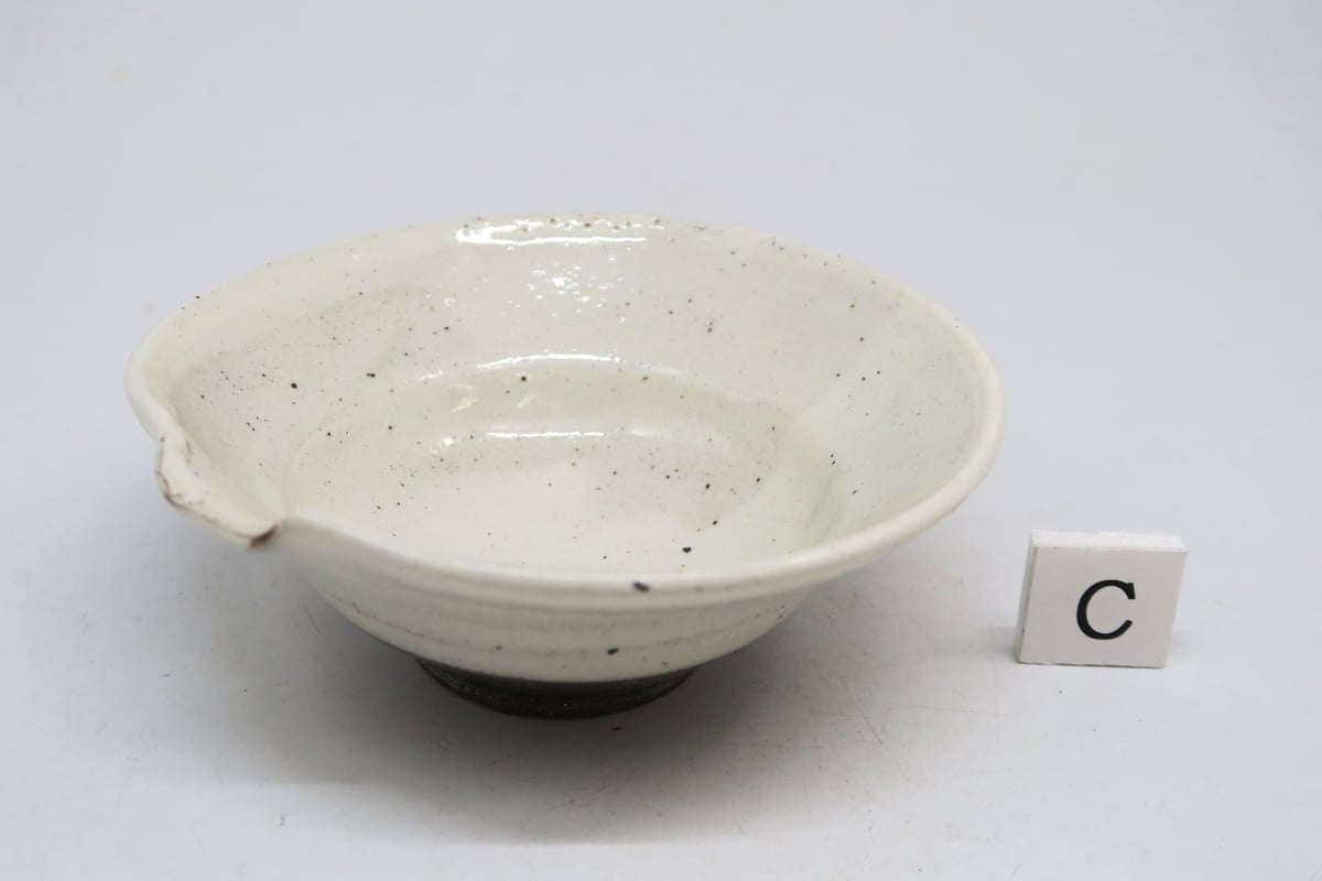 ☆人気作家/陶磁器/食器！唐津粉引 割山椒 向付！隆太窯『中里 隆』