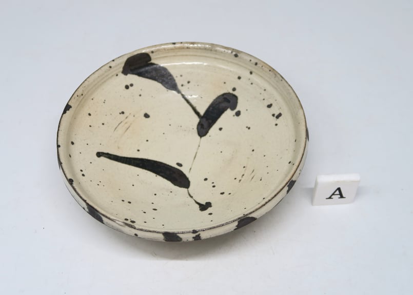 唐津絵粉引皿 （隆 作） | 隆太窯 shop