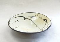 唐津絵粉引松文皿（隆 作） | 隆太窯 shop