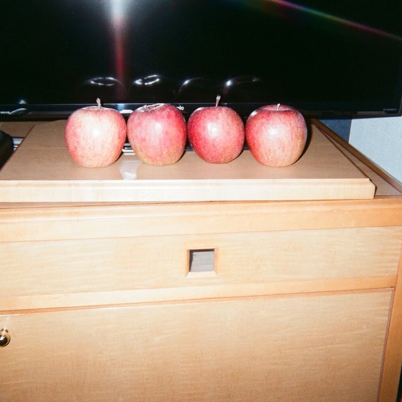 帝室技芸員、掛け軸 .華谷作，不老長春图 内海吉堂 設色雙鶏五雛不老長春図/掛け軸(Hanging scrolls) 絵画