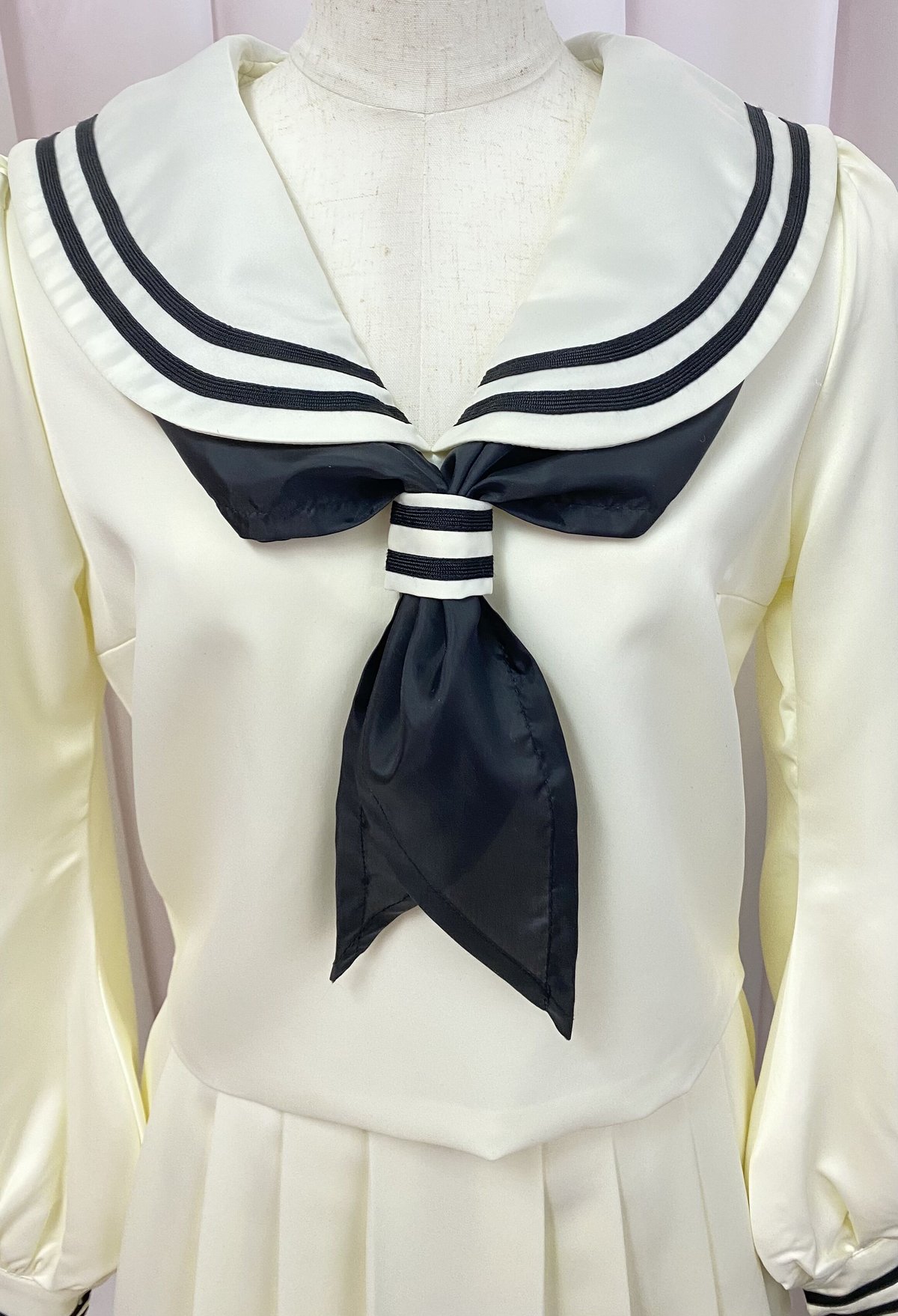 KRY clothing MSTE リボン セーラー ジャケット 白 レフレム リボンセーラーコート ｜ LIZ LISA（リズリサ）公式通販 ｜ Tokyo