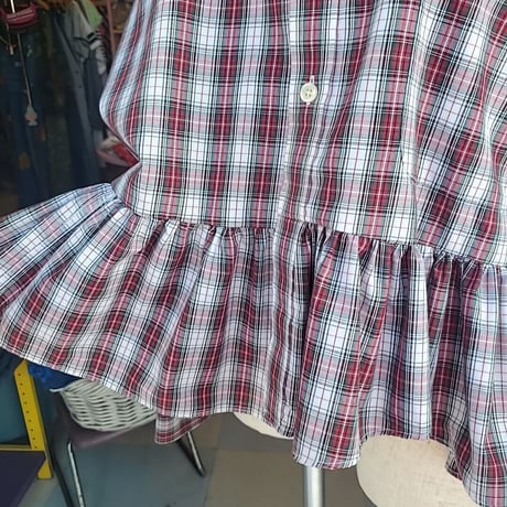 リメイク商品🧸抑え目フリフリシャツ🌷.*