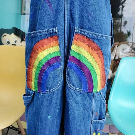 ギター弾きの花柄オーバーオール🌈