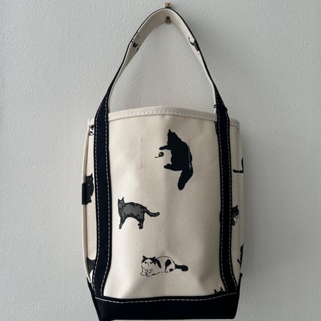 【TEMBEA×HAUS】別注 Short Zip Tote Pocketショルダーバッグ TEMBEA（テンベア） ショルダーバッグ バッグ 「別注」「TEMBEA