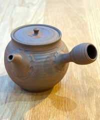小北條 Kohokujo／MWL ＃15−２ 焼締 横手急須・丸（270ml）