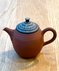 小北條 Kohokujo／＃01 朱泥象嵌 印籠蓋後手茶注・黒蓋（約120ml）