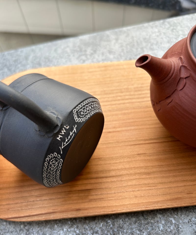 清水小北條／黒象嵌マグカップ（朱泥炭化） | MWL STORE