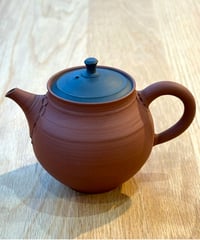 小北條 Kohokujo／＃07 朱泥 後手茶注・黒蓋（約300ml）
