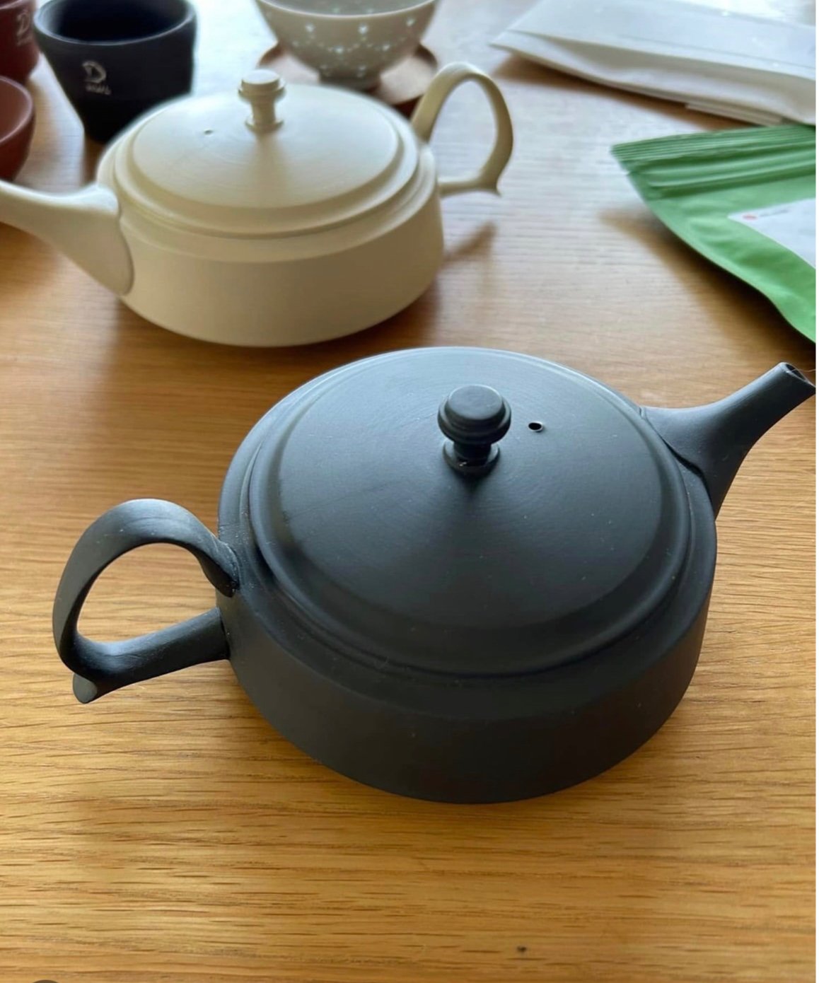 磯部商店・高資陶苑 TAKASUKE (Kuro 後手急須) | MWL STORE