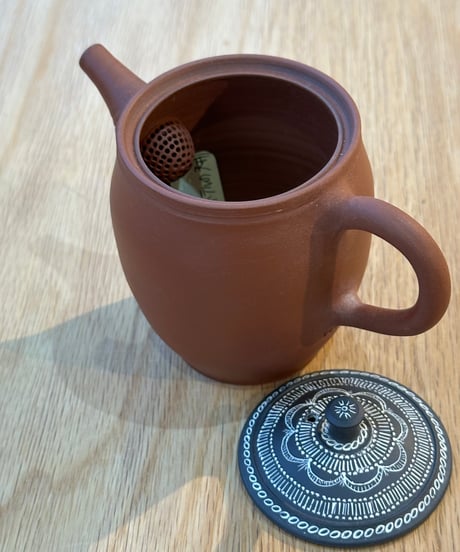 小北條 Kohokujo／＃03 朱泥象嵌蓋 後手茶注・黒蓋（約140ml）