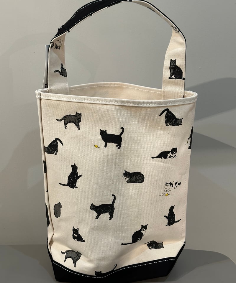 TEMBEA BAGUETTE TOTE CAT/BLACK | MWL STORE
