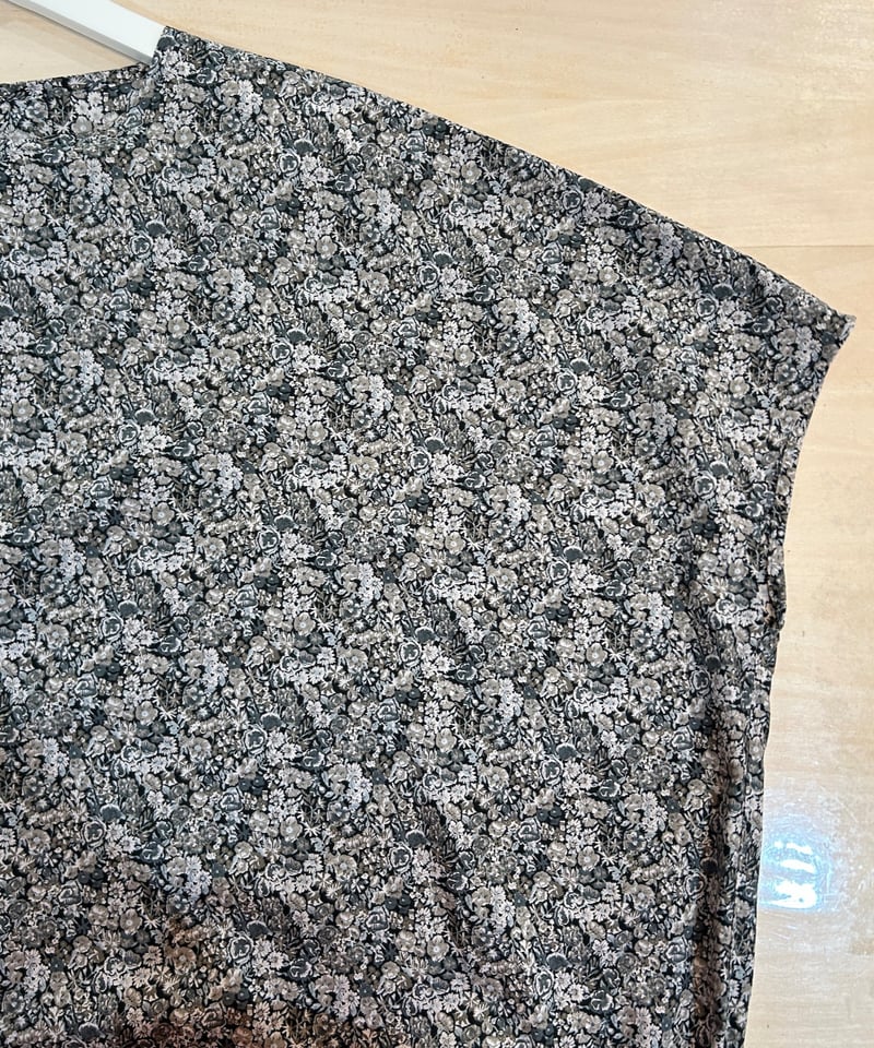 utilité / リバティ・フレンチスリーブワンピース（Chive) | MWL STORE