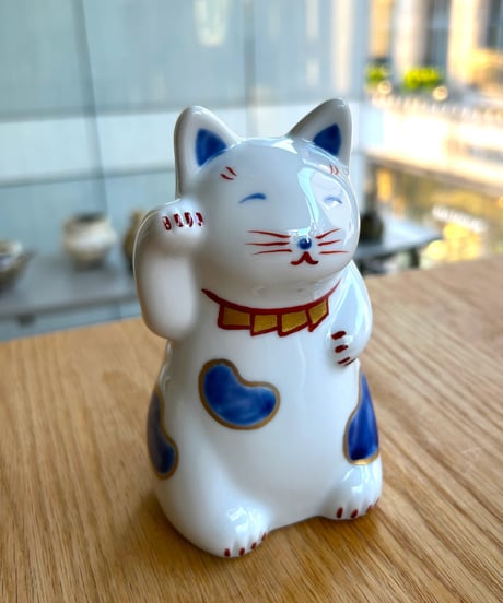 福ねこ／まねき猫・白磁（青ぶち）
