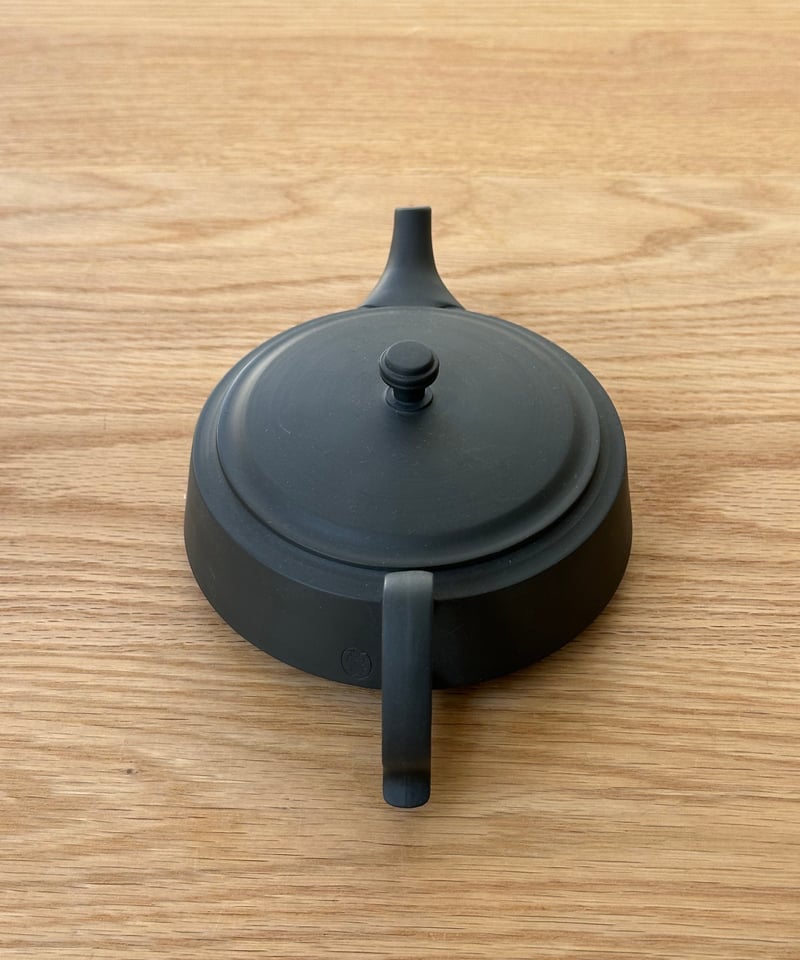 磯部商店・高資陶苑 TAKASUKE (Kuro 後手急須) | MWL STORE