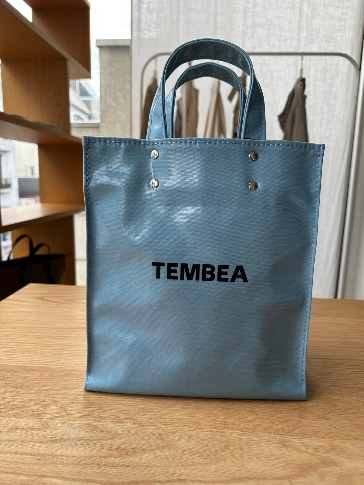 TEMBEA トートバッグ ブルー TEMBEA／クリア ペーバートート（ミディアム）サックスブルー