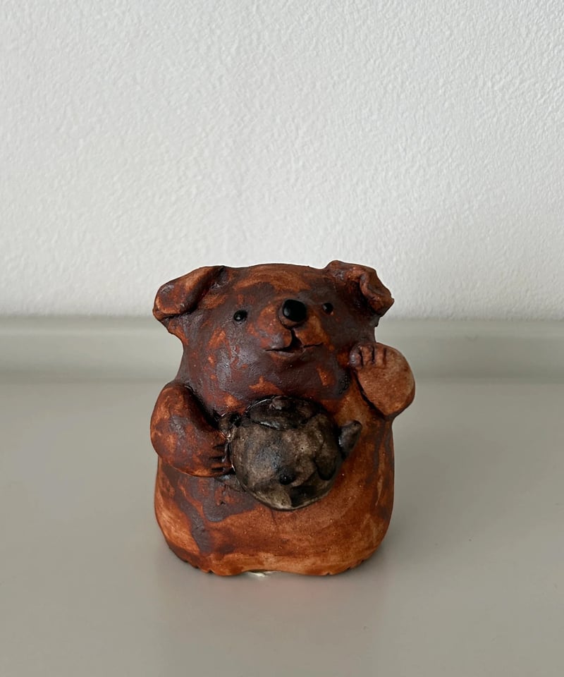 急須　茶道具　犬の彫刻付き陶器 山田陶苑 いぬと急須 置物 #121ー茶 | MWL STORE