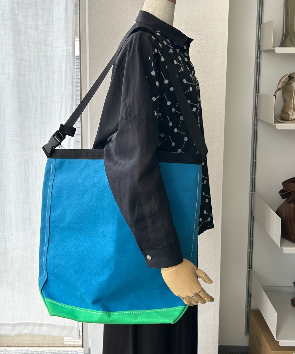 TEMBEA／ROLL TOP TOTE （BLUE/KELLY） | MWL STORE