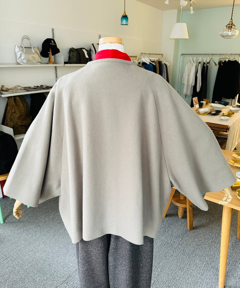 大幅お値下げ‼️ダブルビーバーポンチョ 大幅お値下げ‼️ダブルビーバーポンチョ - メルカリ