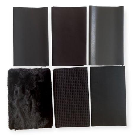 Black Textured Drape / 黒の質感ドレープ
