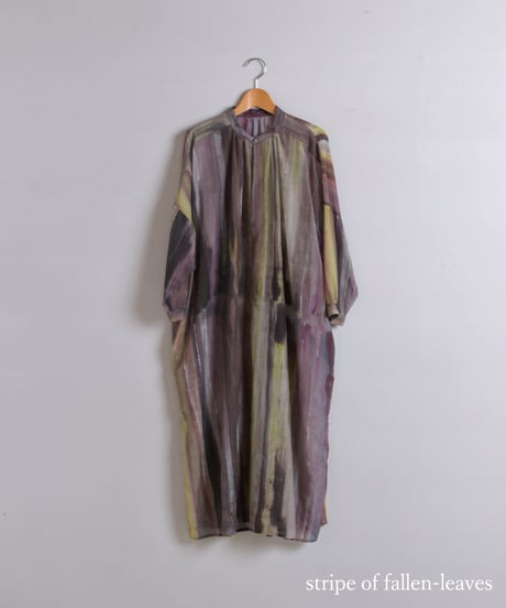 Chika Higashi×suzuki takayuki 《 leaf litter 》 / feather dress