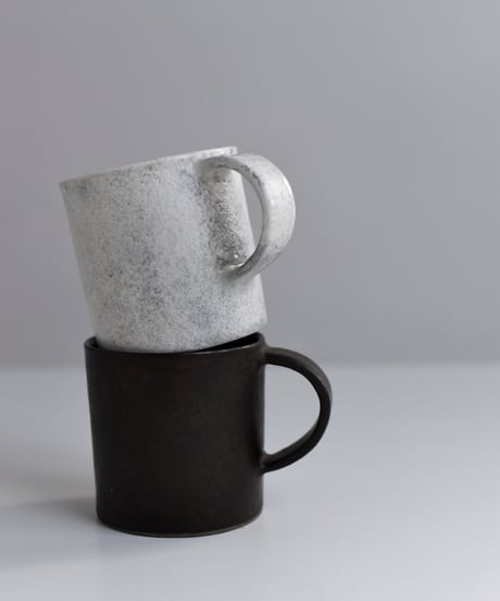 戸塚佳奈 / mug