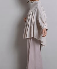 suzuki takayuki / tucked cape blouse