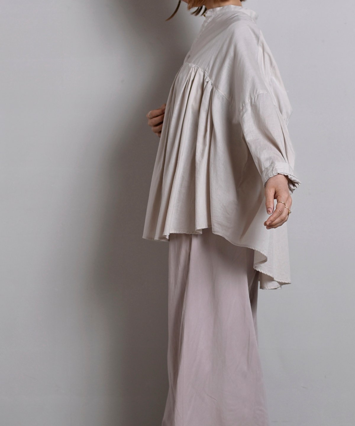 suzuki takayuki / tucked cape blouse | Taine On