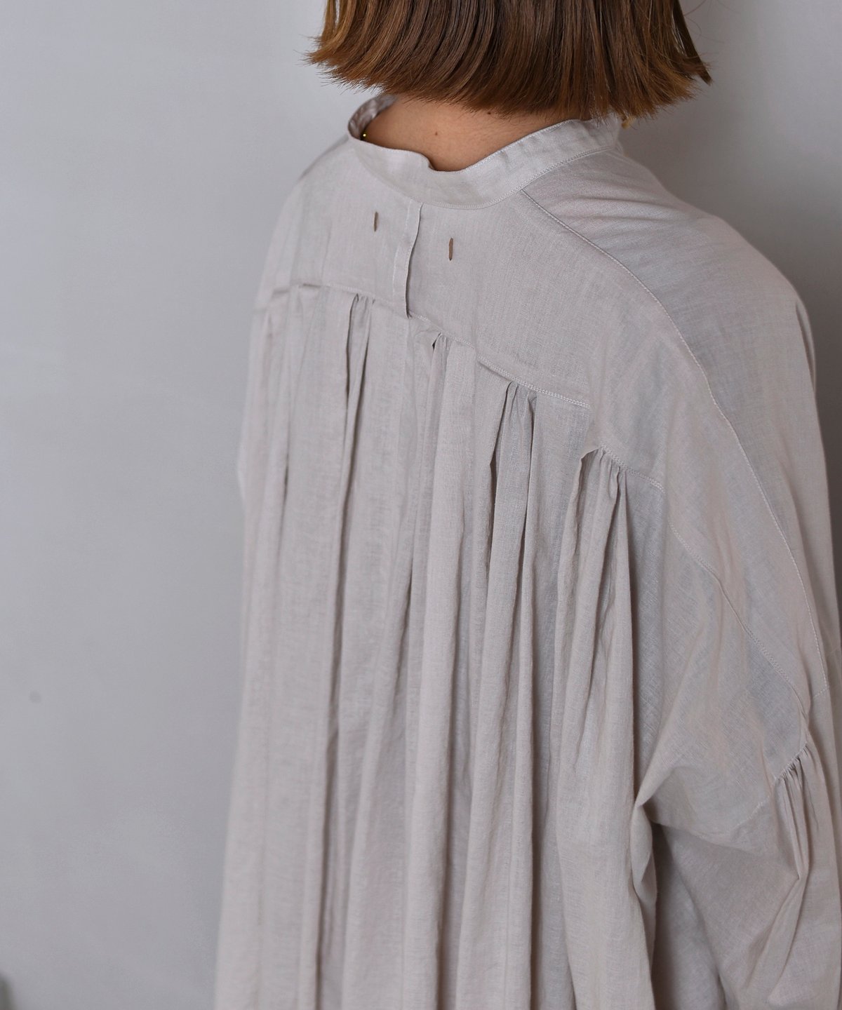 suzuki takayuki / tucked cape blouse | Taine On