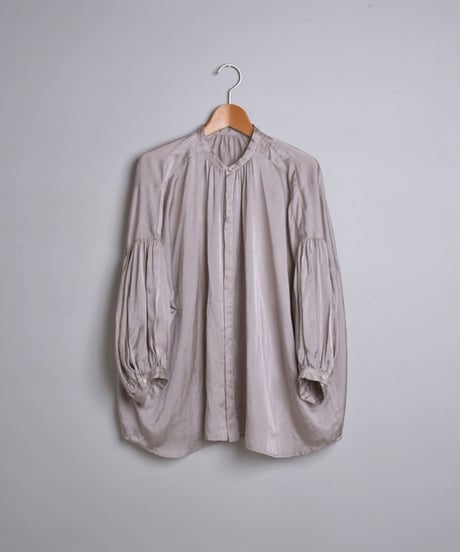 suzuki takayuki / puff-sleeve blouse