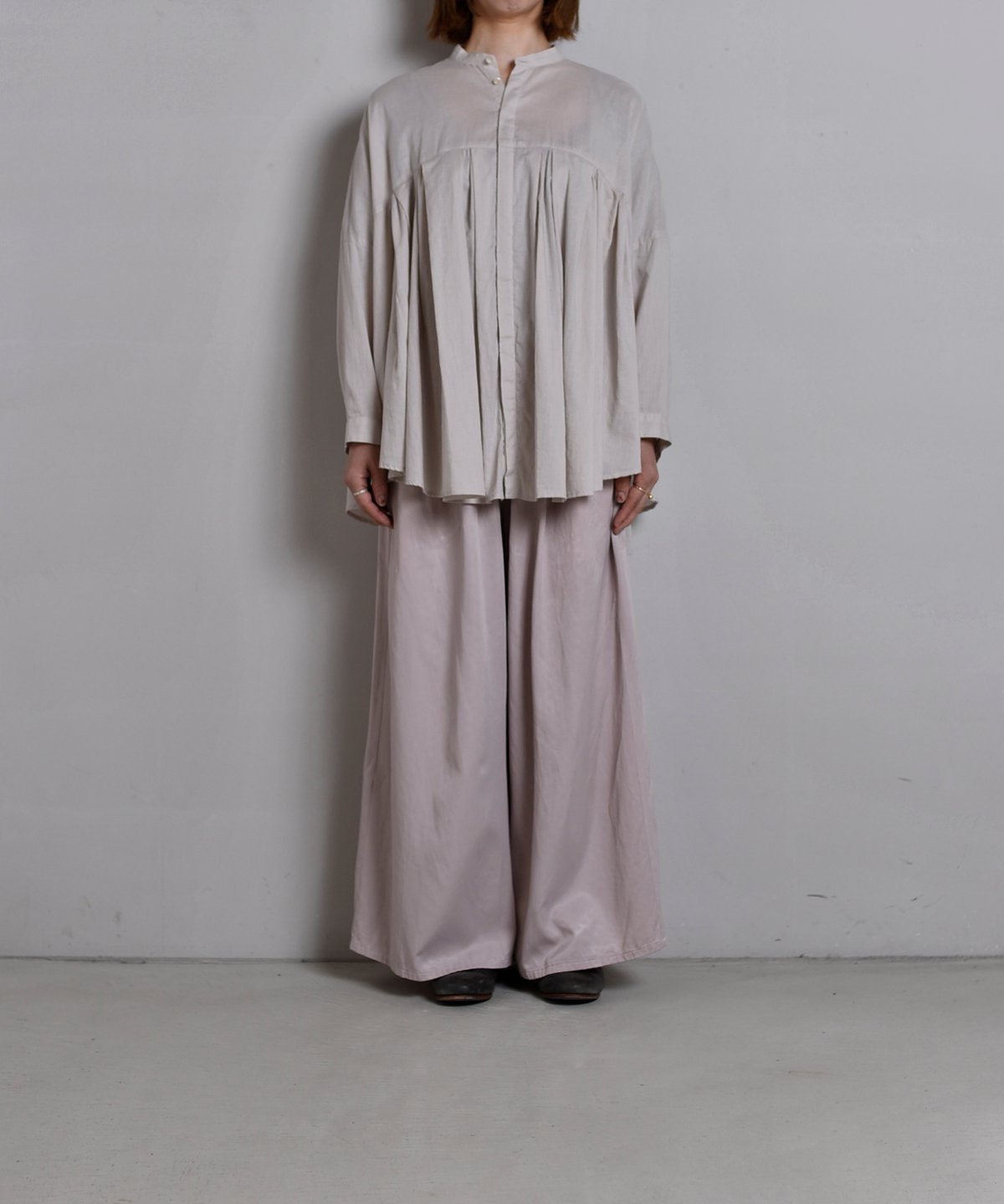 suzuki takayuki / tucked cape blouse | Taine On