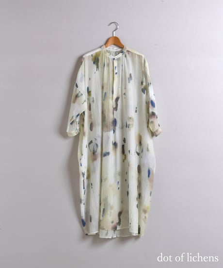 Chika Higashi×suzuki takayuki 《 leaf litter 》 / feather dress