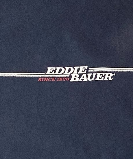 90's Eddie Bauer printed tee.
