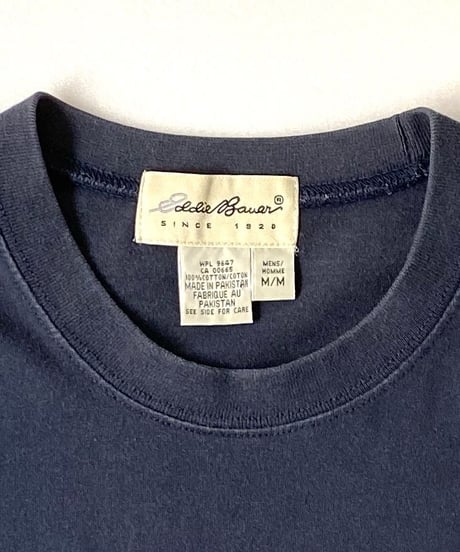 90's Eddie Bauer printed tee.