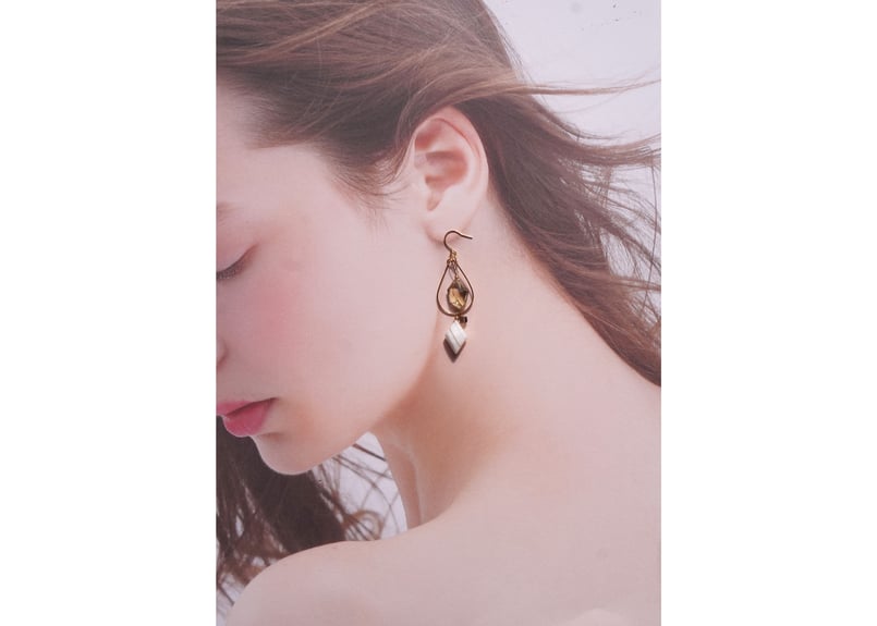 レモンスモーキークォーツ、ホワイトレースアゲート k14GFフック