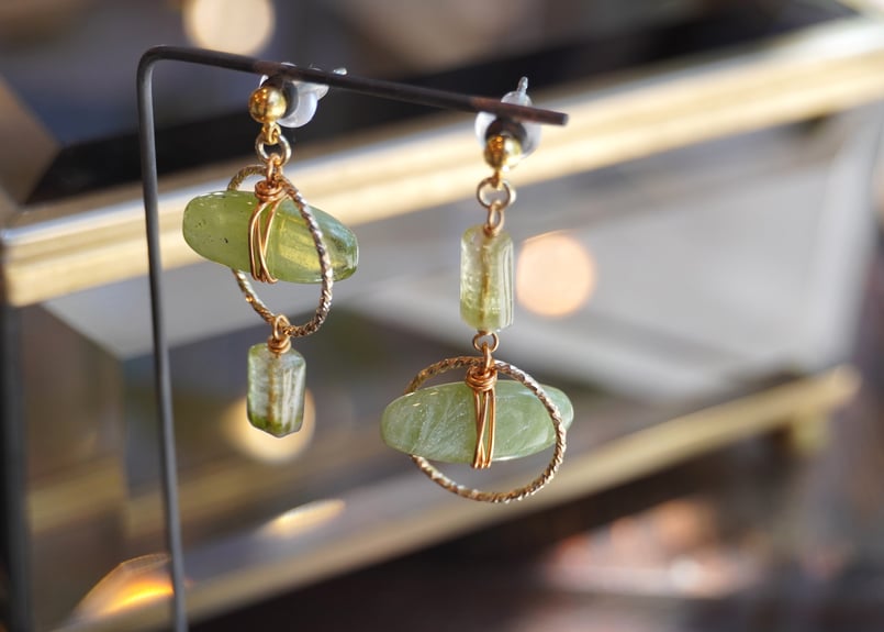 ペリドット、トルマリン ピアス（N-GR | zuro jewelry