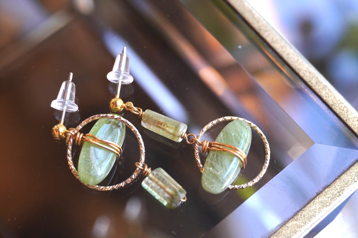 ペリドット、トルマリン ピアス（N-GR | zuro jewelry