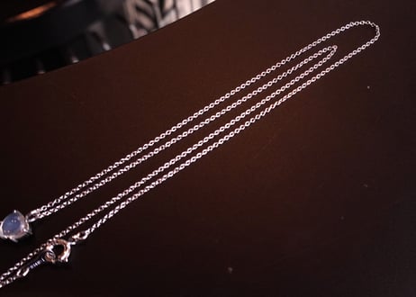 ハートムーンストーン　silverネックレス  40cm