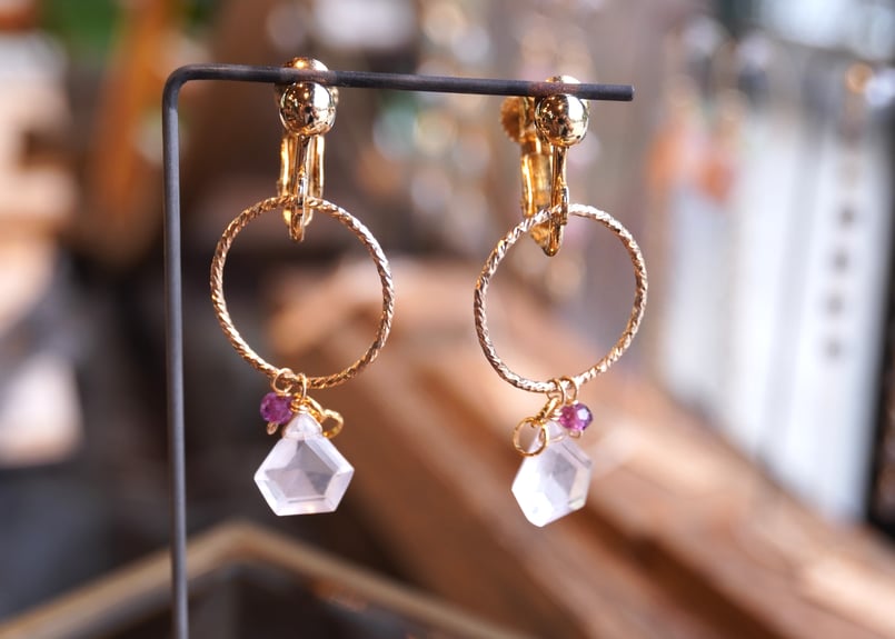 【Sugi☆hirokoさん専用】ローズクウォーツ　とフローライト大仏パーツ Sugi☆hirokoさん専用】ローズクウォーツ とフローライト大仏