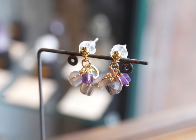 ブラウンムーンストーン、アメジスト ピアス | zuro jewelry