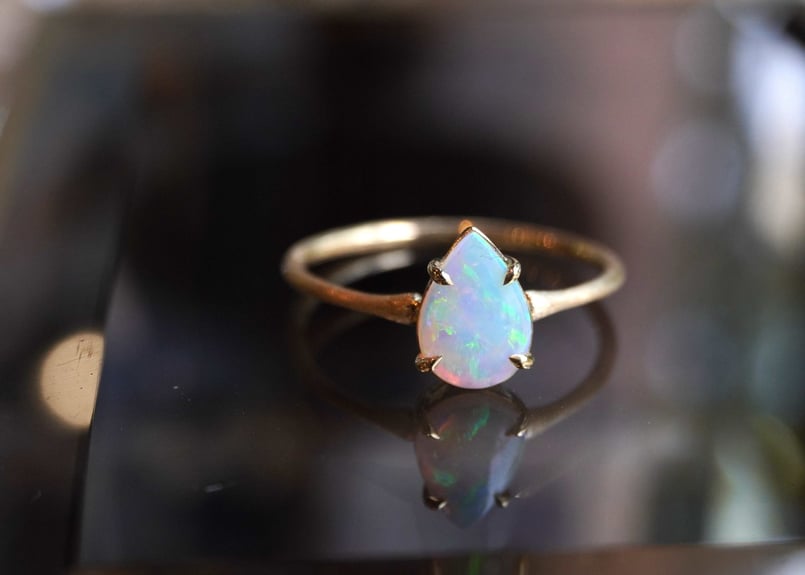 オパール K18YGヘアラインリング | zuro jewelry