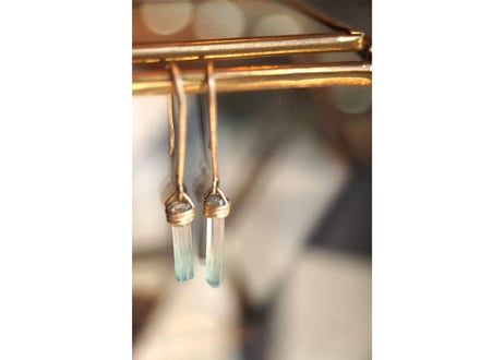 パライバトルマリン原石氷柱　ｋ10フックピアス