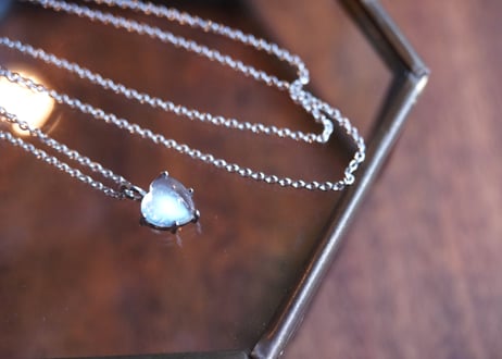 ハートムーンストーン　silverネックレス  40cm